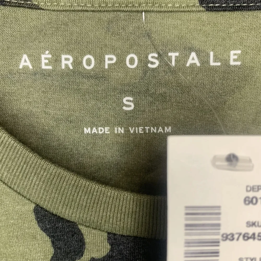 Aeropostale Short Sleeve Camo T Shirt Mens Size Small NWT - Picture 4 of 7